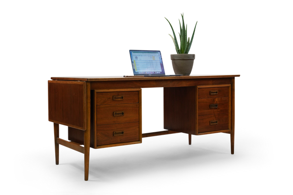 SOLD! 1960's Mid-Century Modern Desk